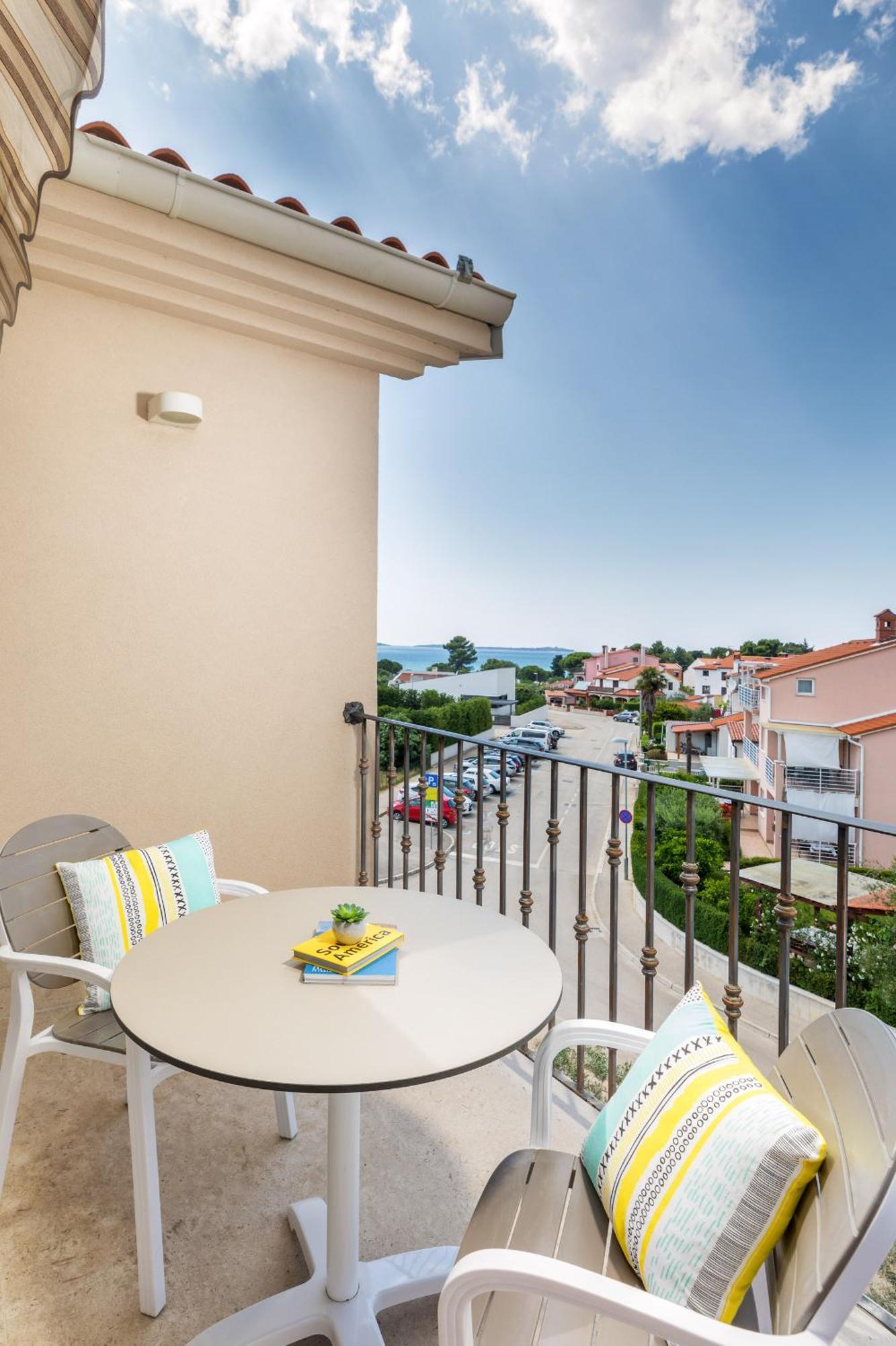 Apartament Nina *